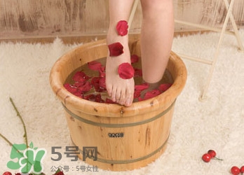  艾葉泡腳有什么禁忌？艾葉泡腳的禁忌
