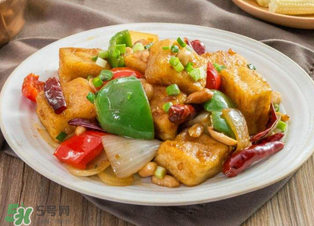 洋蔥和豆腐能一起吃嗎？洋蔥和豆腐可以一起吃嗎？
