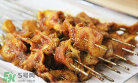 花甲和羊肉能一起吃嗎？羊肉可以和花甲一起吃嗎？