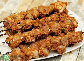 花甲和羊肉能一起吃嗎？羊肉可以和花甲一起吃嗎？
