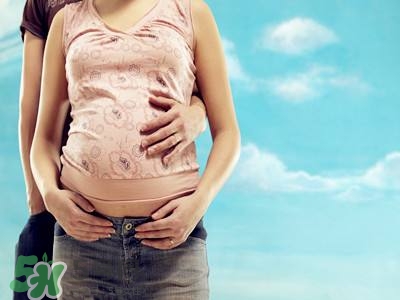 孕婦摸肚子對胎兒有什么危害嗎？孕婦摸肚子的正確方法？