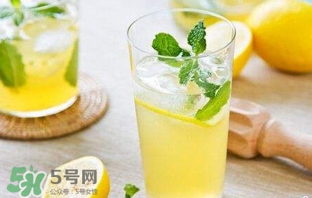 檸檬水什么時(shí)候喝最好？檸檬水什么時(shí)間喝最好