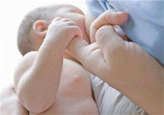 正常母乳是什么顏色？什么顏色的母乳營養(yǎng)高？