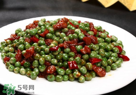 豌豆和牛肉能一起吃嗎？豌豆能和牛肉一起吃嗎？