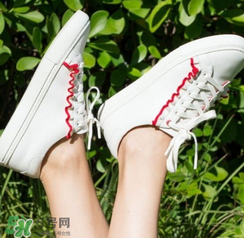 tory burch荷葉邊小白鞋多少錢(qián)？tory burch運(yùn)動(dòng)鞋專柜價(jià)格