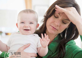 生完孩子后掉頭發(fā)是正常的嗎？產(chǎn)后掉發(fā)掉多少屬于正常?