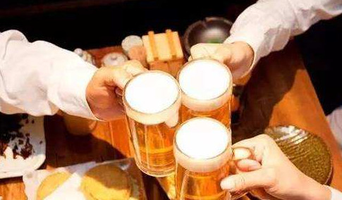蟶子能和啤酒一起吃嗎？喝啤酒能吃蟶子嗎