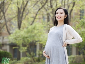 孕婦裝怎么選？孕婦裝怎么搭配好看？