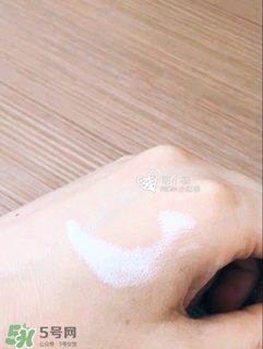 蘇菲娜藍(lán)蕾絲和藍(lán)小花哪個(gè)好？蘇菲娜藍(lán)蕾絲和藍(lán)小花對(duì)比