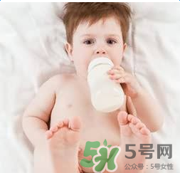 奶酪酸奶能給寶寶補鈣嗎？如何為寶寶選擇奶制品補鈣？