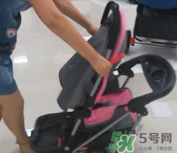 好孩子嬰兒車怎么折疊？好孩子嬰兒車折疊步驟圖