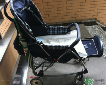 好孩子?jì)雰很囋趺捶牌?？好孩子?jì)雰很嚾绾握{(diào)節(jié)放平？