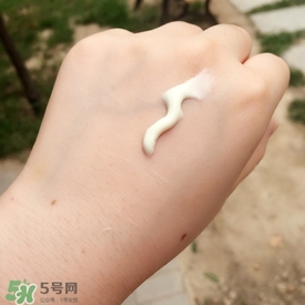 娜麗絲防曬霜和噴霧哪個(gè)好？娜麗絲防曬霜和噴霧對(duì)比
