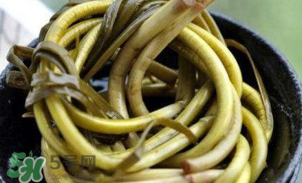 怎樣腌蒜苔容易儲(chǔ)存？怎樣腌蒜苔放的時(shí)間長(zhǎng)