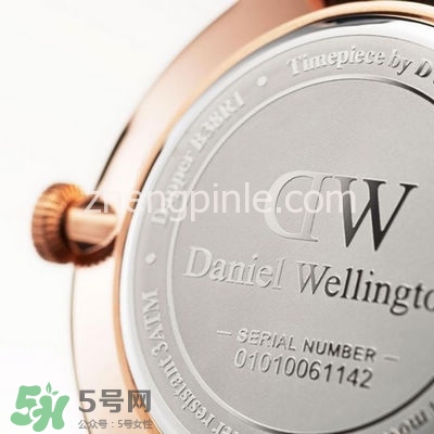 dw丹尼爾惠靈頓手表怎么調(diào)時(shí)間？dw手表怎么沒(méi)有日期