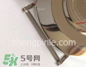 dw丹尼爾惠靈頓手表怎么調(diào)時(shí)間？dw手表怎么沒(méi)有日期