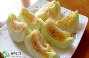 甜瓜能和酸奶一起吃嗎？吃完甜瓜可以喝酸奶嗎？