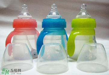 硅膠奶瓶多久換一次？硅膠奶瓶需要換嗎？