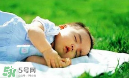 寶寶曬太陽怎么曬？最佳的曬太陽時(shí)間