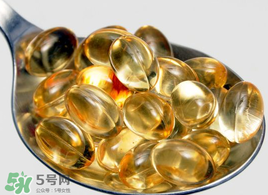 嬰兒吃魚肝油有什么好處？嬰兒吃魚肝油會(huì)拉肚子嗎？