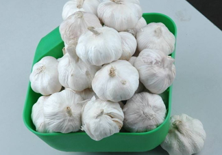 蒜頭泡醋有什么功效？蒜頭泡醋的功效和做法