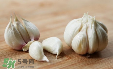 蒜頭什么人不能吃？什么人不能吃大蒜