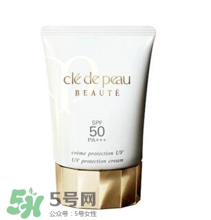 先涂防曬霜還是妝前乳？防曬霜和妝前乳使用順序