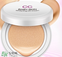 用cc霜之后要用散粉嗎？用cc霜之后要用蜜粉定妝嗎？