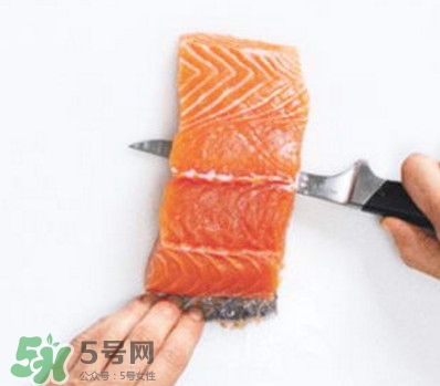 三文魚有刺嗎？三文魚的刺怎么處理