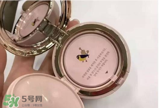 雪花秀2017黃金鳥(niǎo)限量氣墊色號(hào)試色 雪花秀黃金鳥(niǎo)氣墊多少錢