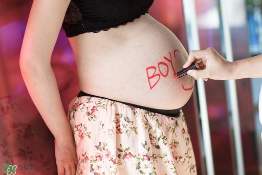 孕婦寫真幾個(gè)月拍比較好？孕婦拍寫真要注意什么