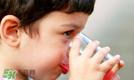 寶寶能喝碳酸飲料嗎？寶寶喝碳酸飲料有什么危害？