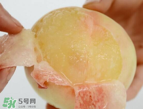 ?桃子發(fā)霉了還可以吃嗎？吃了發(fā)霉的桃子怎么辦？