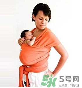 背巾適合多大的寶寶？背巾寶寶多大可以用？