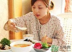 夏天做月子穿什么鞋？夏天做月子如何選擇鞋子？