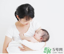 夏天坐月子可以天天洗澡嗎？夏季坐月子能洗澡嗎？