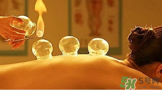 刮痧拔罐可以同時做嗎？刮痧拔罐能一起做嗎