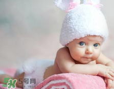 寶寶尿布疹可以擦紅霉素軟膏嗎？紅霉素軟膏對尿布疹有效嗎？