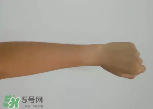 大創(chuàng)美白乳液多少錢？大創(chuàng)美白乳液為什么那么便宜