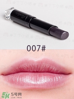 嬌蘭小黑裙007值得入嗎？嬌蘭小黑裙007唇膏口紅怎么樣？