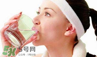 男子喝尿6年減肥100斤 喝尿真的能減肥嗎？