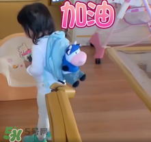 餃子的奶牛背包是什么牌子？寶寶背包應(yīng)該怎么挑選？