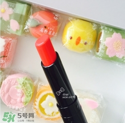 嬌蘭小黑裙003多少錢？嬌蘭小黑裙唇膏003專柜價格