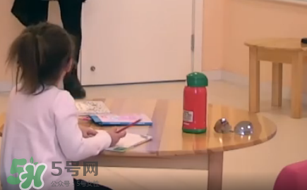 米雅的水杯是什么牌子？虎牌兒童水杯好用嗎？