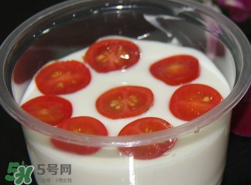 西紅柿能和酸奶一起吃嗎？酸奶可以和西紅柿一起吃嗎