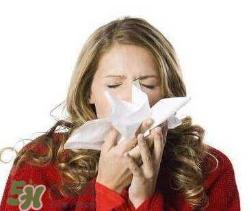 病毒性感冒發(fā)燒怎么辦？病毒性感冒癥狀有哪些