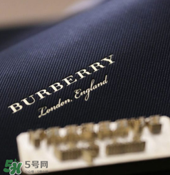 burberry dk88鎖頭包正品多少錢？巴寶莉dk88包專柜價格