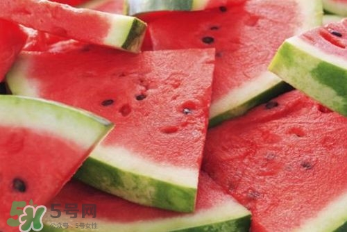 桃子和西瓜一起吃會(huì)中毒嗎？桃子和西瓜能一起吃嗎？
