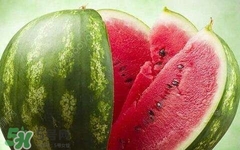桃子和西瓜一起吃會(huì)中毒嗎？桃子和西瓜能一起吃嗎？