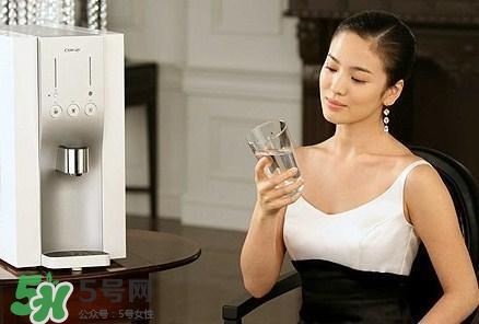 30天不喝飲料，妹子的對(duì)比照令人震驚 喝白開水的好處